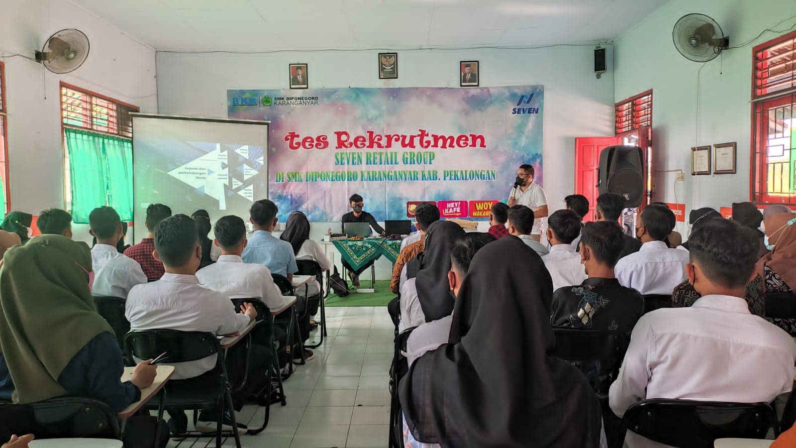 Kegiatan Rekrutment PT SNI SEVEN RETAIL di SMK Diponegoro Karanganyar