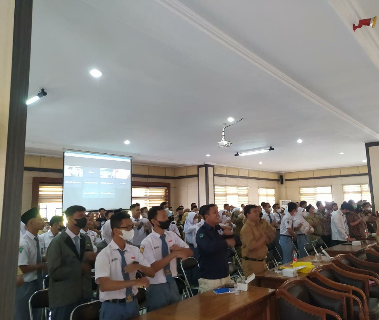 Talkshow Tenaga Kerja dengan tema "Achieve Your Dream" oleh Dinas Koperasi, UKM, dan Tenaga Kerja Kabupaten Pekalongan